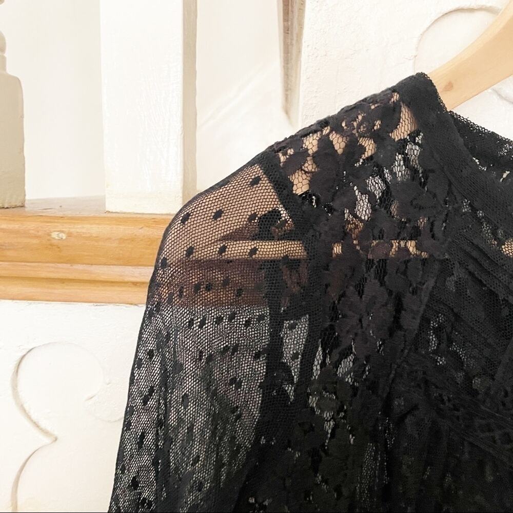 Free People Black Sheer Lace 3/4 Sleeve Cropped Blouse Size S - Picture 2 of 7